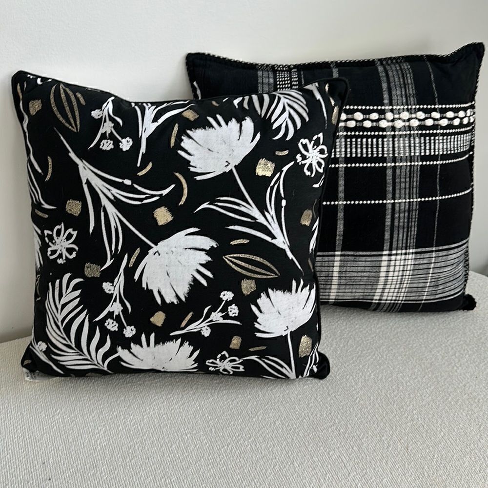 Decorative Pillow Decor Bundle (2)